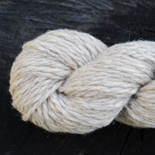 La pure laine naturelle France n'a subi aucun traitement chimique. Elle existe en 4 coloris naturels et en 3 épure laine naturelle france bizet aiguilles 7 à 10 bellelainepaisseurs de fil.