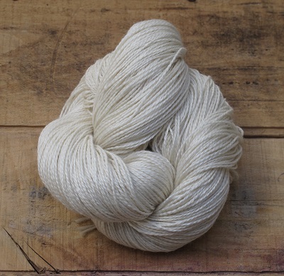 Echeveau 100g mérinos et soie soyeuseà teindre